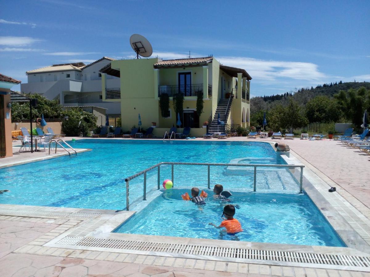 Amadeus Hawaii Apartments & Studios Сидарион Экстерьер фото