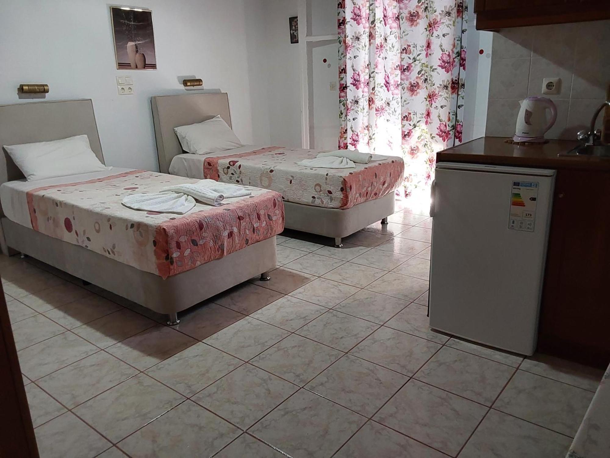 Amadeus Hawaii Apartments & Studios Сидарион Номер фото